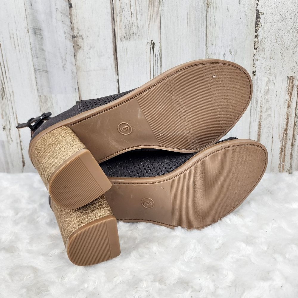 Universal Thread Lizzy Microsuede Booties Gray Si… - image 7